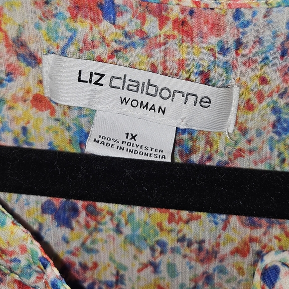 Sheer Polyester button down tank, 1X - Picture 4 of 4